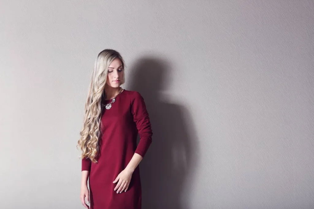 maroon in personality traits